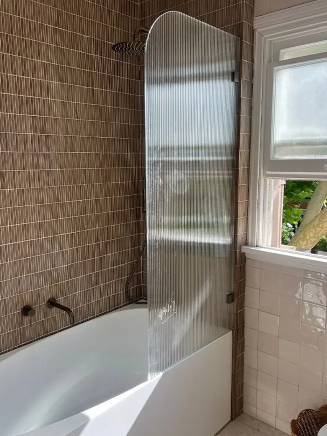 Frameless Bath Panels